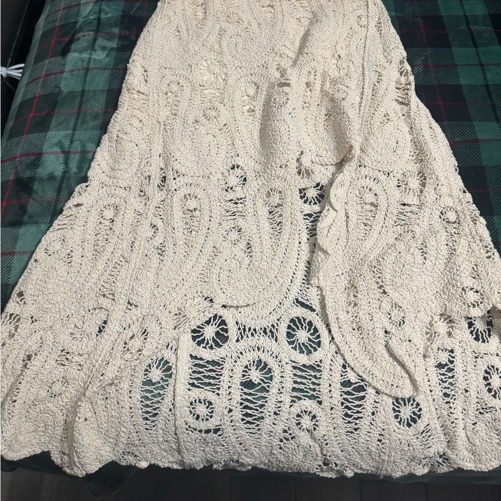 POL Cream Crochet High-Low Skirt